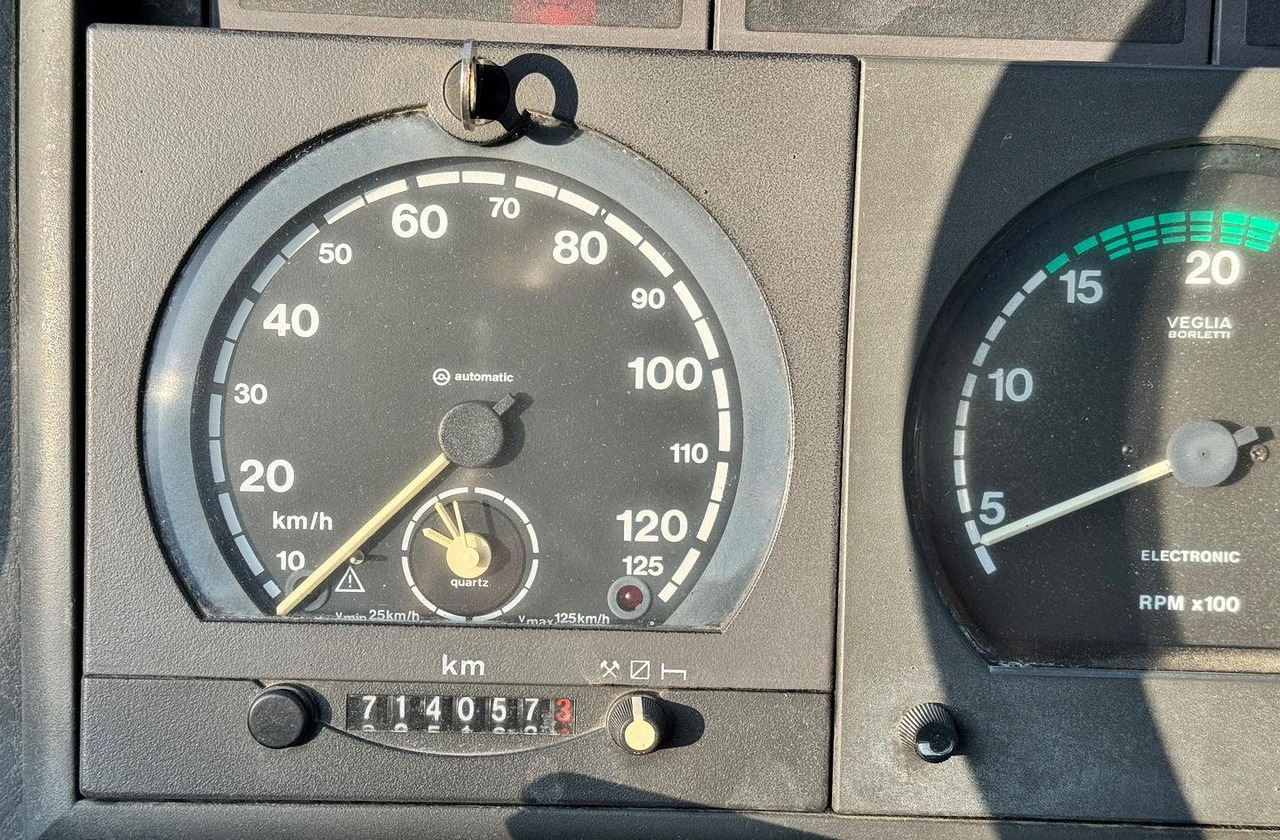 Iveco Eurocargo 150E23 con Gru HIAB - Бортова вантажівка/ Платформа, Вантажівка з маніпулятором: фото 3 Iveco Eurocargo 150E23 con Gru HIAB - Бортова вантажівка/ Платформа, Вантажівка з маніпулятором: фото 3