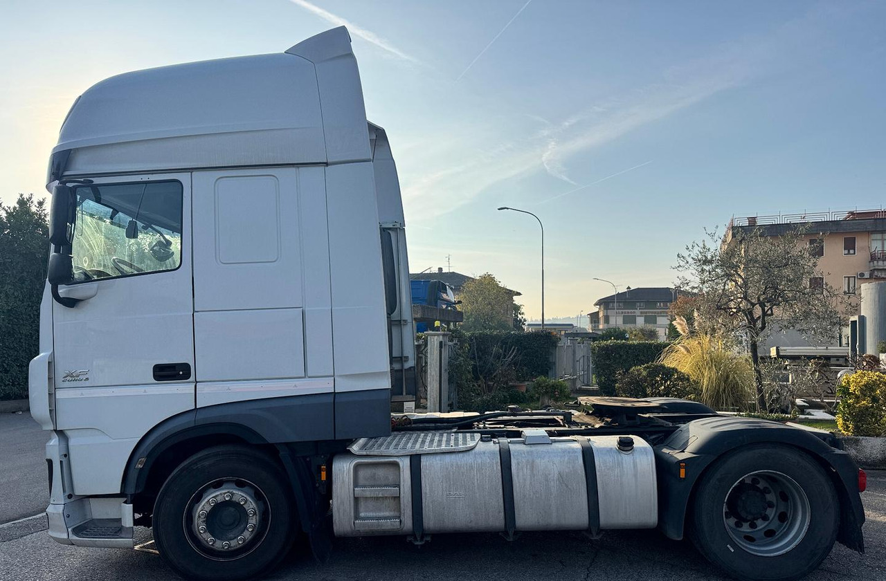DAF XF 460 FT - 2017 - IMPIANTO RIBALTABILE - Тягач: фото 3 DAF XF 460 FT - 2017 - IMPIANTO RIBALTABILE - Тягач: фото 3