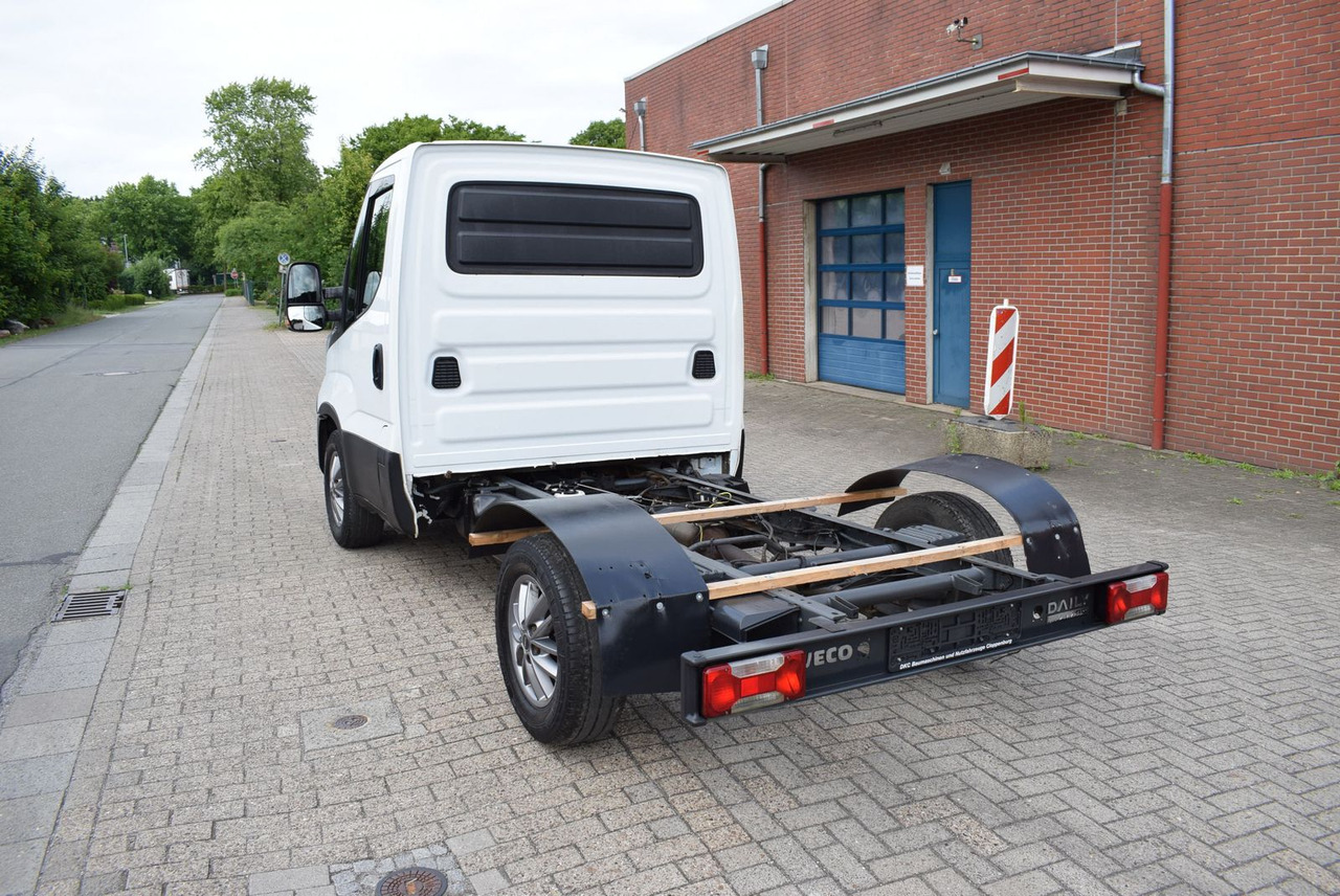 Iveco Daily 35 S21 3,0 Automatik Luftfederung Tempomat - Вантажівка шасі: фото 5 Iveco Daily 35 S21 3,0 Automatik Luftfederung Tempomat - Вантажівка шасі: фото 5
