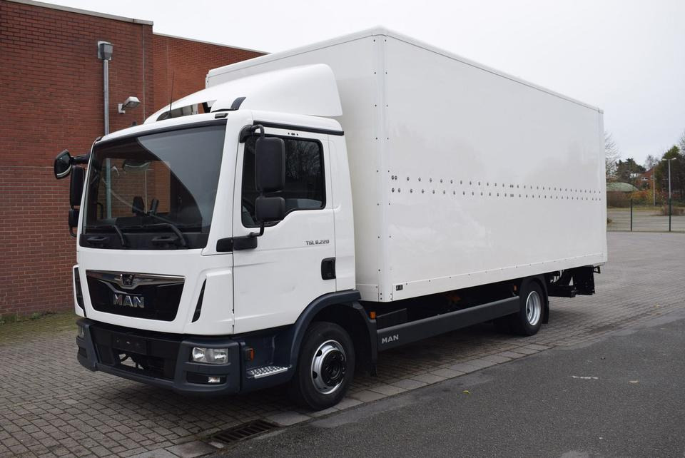 MAN TGL 8.220 Koffer LBW Klima EURO6 Luftfederung - Вантажівка з закритим кузовом: фото 1 MAN TGL 8.220 Koffer LBW Klima EURO6 Luftfederung - Вантажівка з закритим кузовом: фото 1