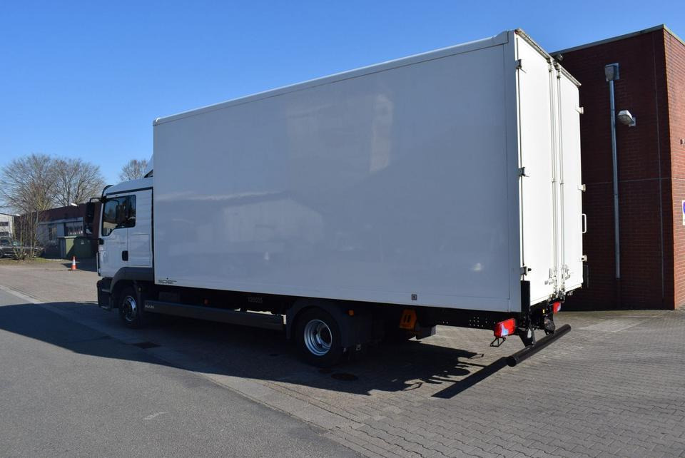 MAN TGL 8.220 Möbelkoffer 3-Sitzer Bett AHK Klima - Вантажівка з закритим кузовом: фото 5 MAN TGL 8.220 Möbelkoffer 3-Sitzer Bett AHK Klima - Вантажівка з закритим кузовом: фото 5