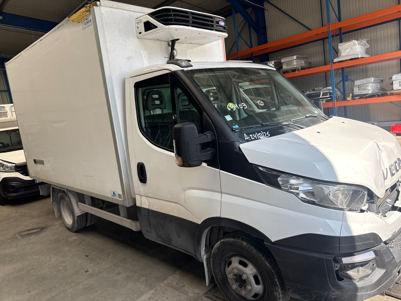 IVECO DAILY 35C13 KONTENER CHŁODNIA NR 864 - Фургон-рефрижератор: фото 1 IVECO DAILY 35C13 KONTENER CHŁODNIA NR 864 - Фургон-рефрижератор: фото 1