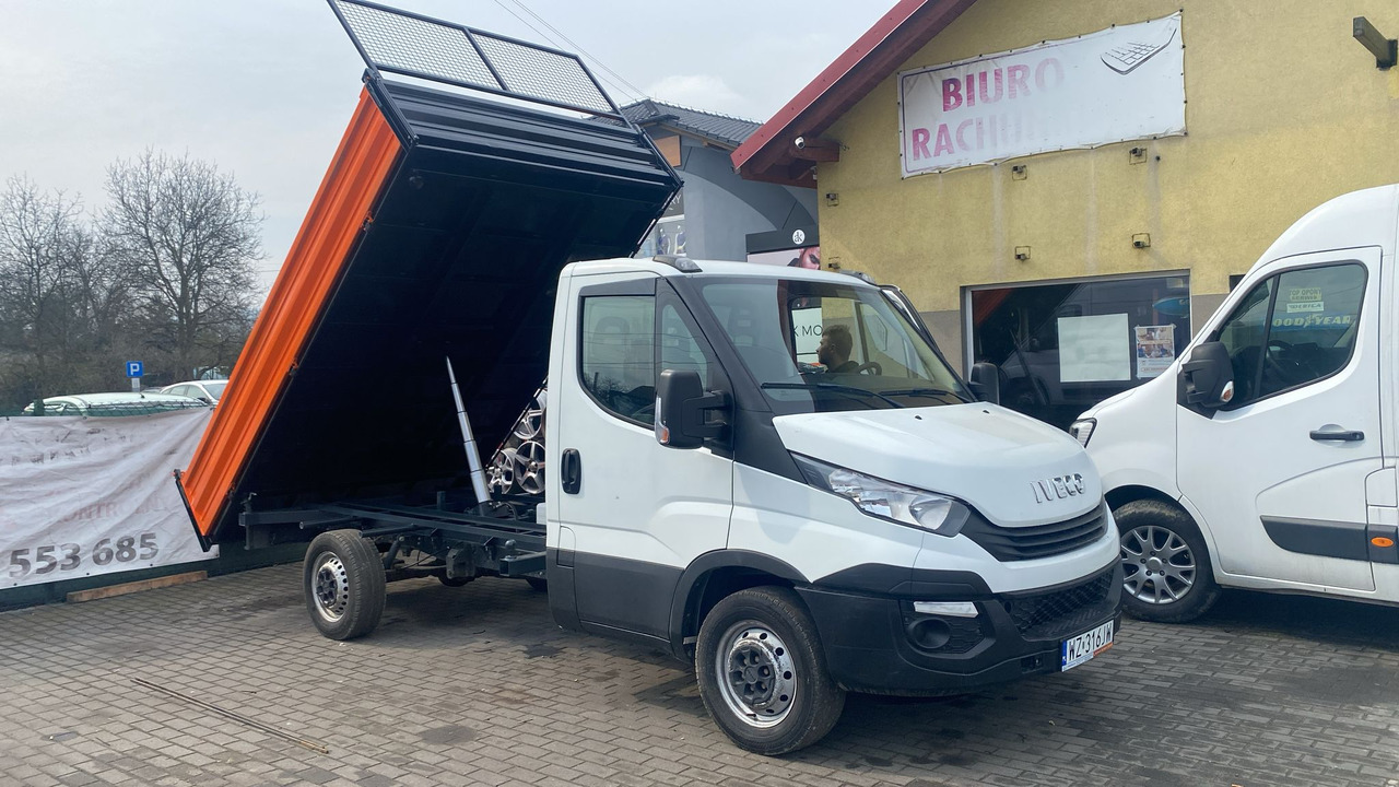 IVECO DAILY 35S13 WYWROTKA KIPER Z NAJAZDAMI NR 842 - Малотоннажний самоскид: фото 1 IVECO DAILY 35S13 WYWROTKA KIPER Z NAJAZDAMI NR 842 - Малотоннажний самоскид: фото 1