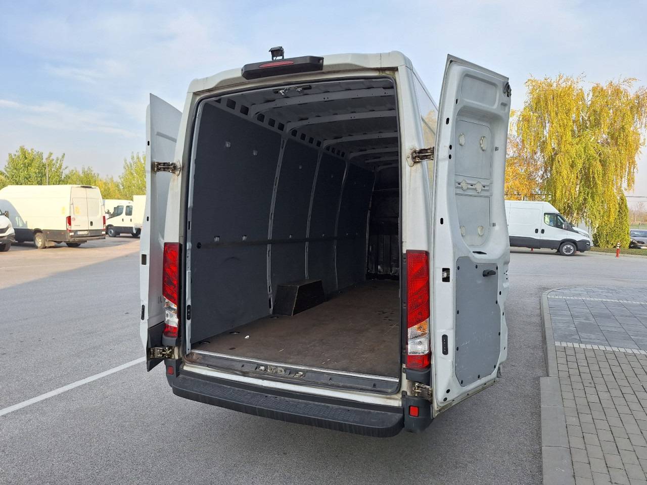 Суцільнометалевий фургон IVECO Daily 35S14 16m3: фото 15