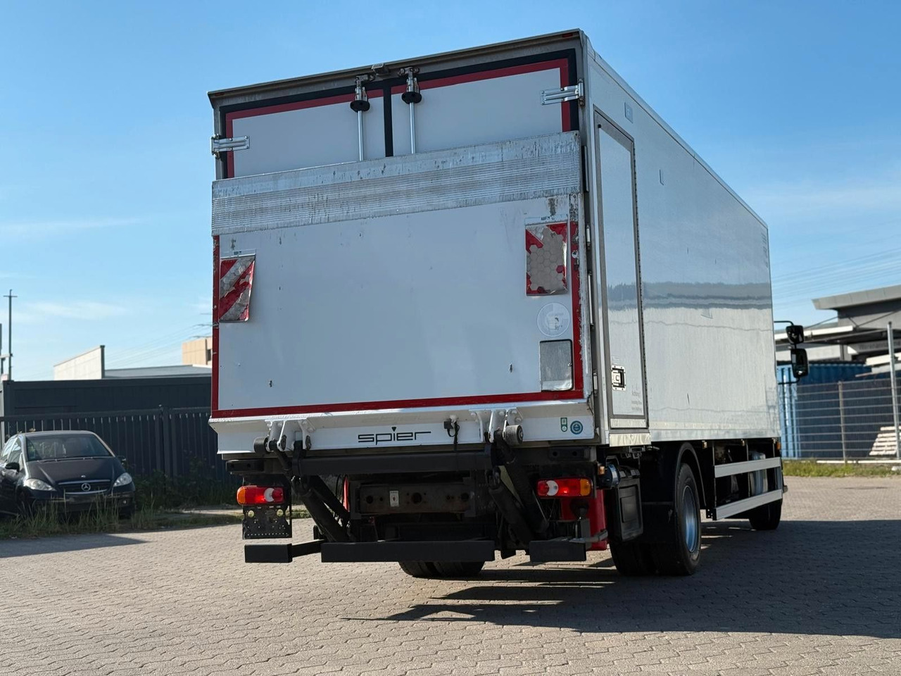 Volvo FL 42 R 240 +Thermoking T-880R+Kamera - Рефрижератор вантажівка: фото 3 Volvo FL 42 R 240 +Thermoking T-880R+Kamera - Рефрижератор вантажівка: фото 3