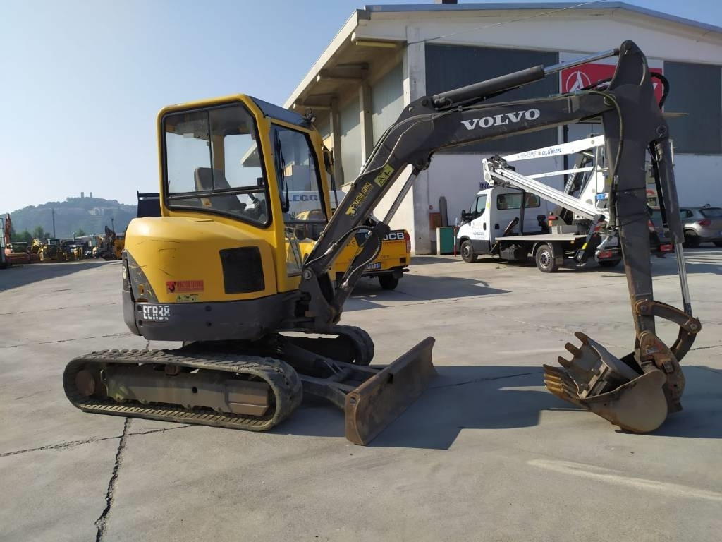 Volvo ECR 38 - Міні-екскаватор: фото 4 Volvo ECR 38 - Міні-екскаватор: фото 4