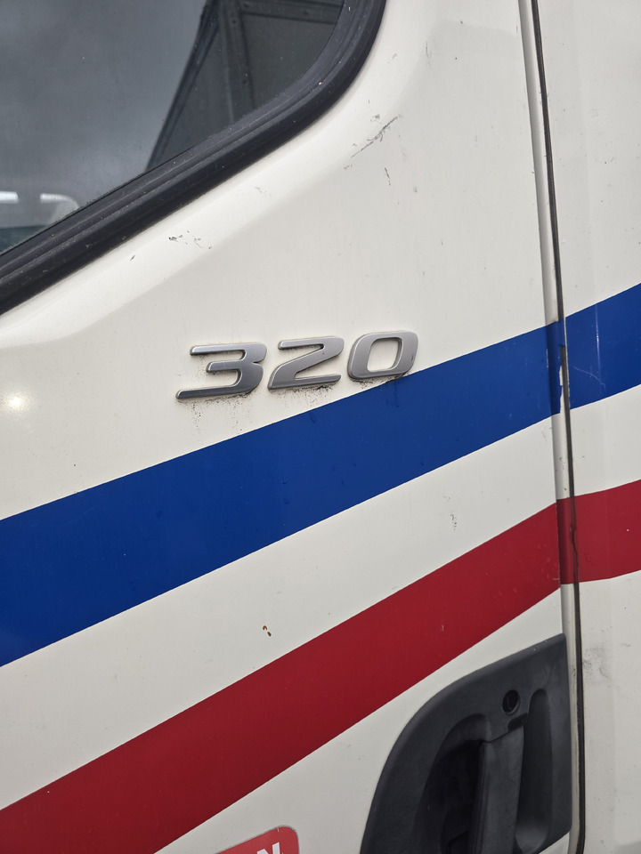 DAF LF 320 - Вантажівка з закритим кузовом: фото 2 DAF LF 320 - Вантажівка з закритим кузовом: фото 2