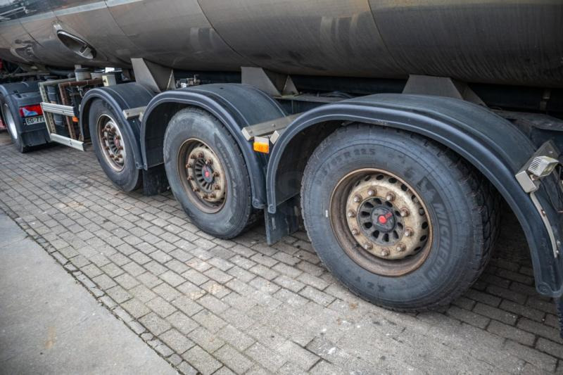 Напівпричіп цистерна Eta CITERNE LAIT/MILCH/MILK 29000L: фото 6 Напівпричіп цистерна Eta CITERNE LAIT/MILCH/MILK 29000L: фото 6