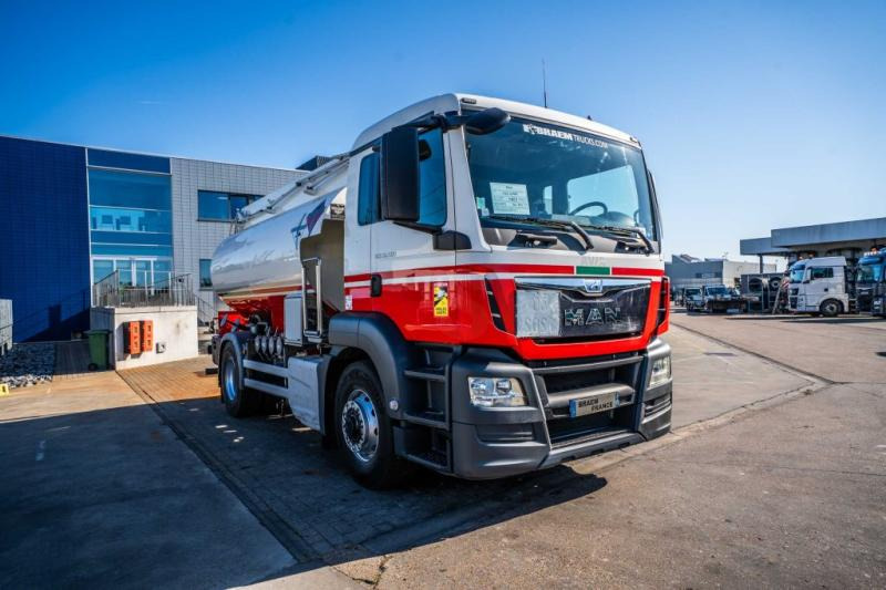 MAN TGS 18.400 4x4H +CM 11.500L /4 COMP - Вантажівка цистерна: фото 2 MAN TGS 18.400 4x4H +CM 11.500L /4 COMP - Вантажівка цистерна: фото 2