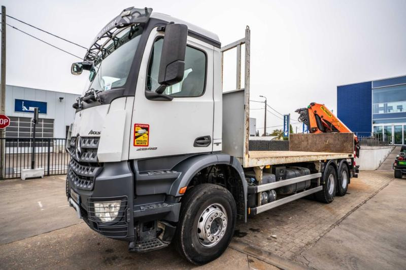 Mercedes AROCS 2648 + PALFINGER 23 T/M + 5 EXT - Бортова вантажівка/ Платформа, Вантажівка з маніпулятором: фото 1 Mercedes AROCS 2648 + PALFINGER 23 T/M + 5 EXT - Бортова вантажівка/ Платформа, Вантажівка з маніпулятором: фото 1