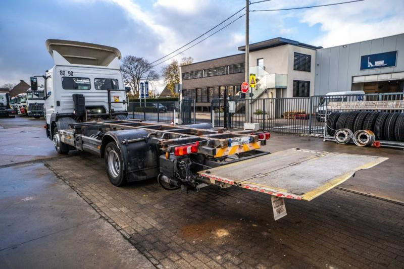 Mercedes ATEGO 1224 // HAYON DHOLLANDIA - Контейнеровоз/ Змінний кузов вантажівка: фото 5 Mercedes ATEGO 1224 // HAYON DHOLLANDIA - Контейнеровоз/ Змінний кузов вантажівка: фото 5