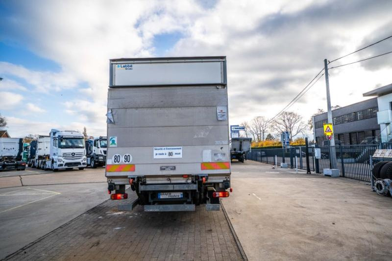 Renault D12 210 DXI // HAYON DHOLLANDIA - Вантажівка з закритим кузовом: фото 4 Renault D12 210 DXI // HAYON DHOLLANDIA - Вантажівка з закритим кузовом: фото 4