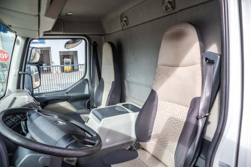 Interior photo 1: Тентована вантажівка Renault MIDLUM 180 DXI (12 T)