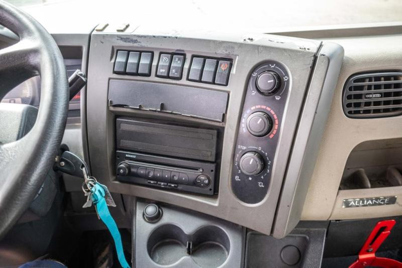 Тентована вантажівка Renault MIDLUM 180 DXI (12 T): фото 8