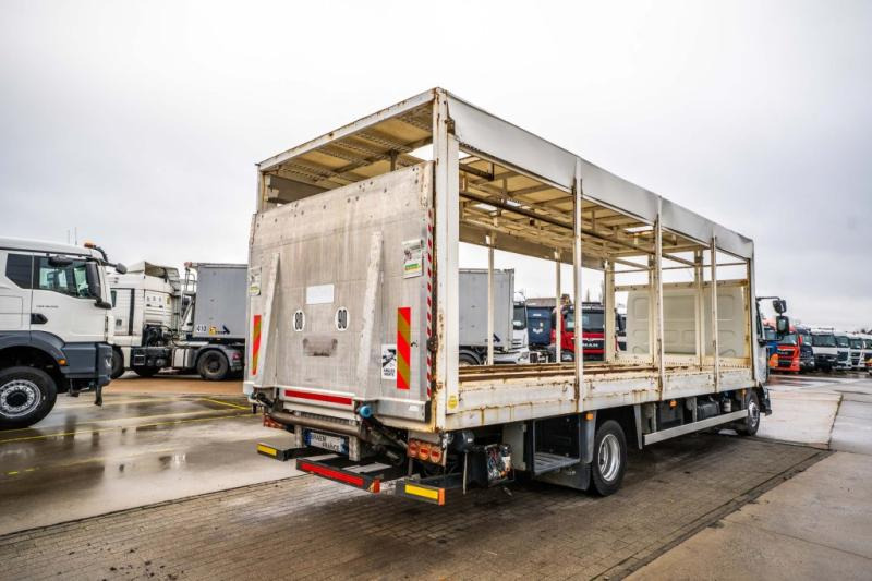 Renault MIDLUM 180 DXI (12 T) - Тентована вантажівка: фото 4 Renault MIDLUM 180 DXI (12 T) - Тентована вантажівка: фото 4