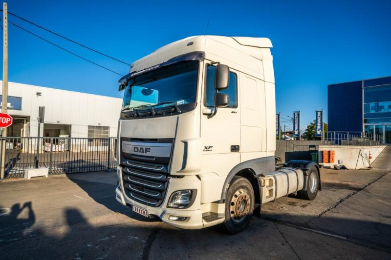 DAF XF 460 + HYDR. (50ton) - Тягач: фото 1 DAF XF 460 + HYDR. (50ton) - Тягач: фото 1
