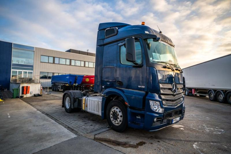 Mercedes ACTROS 1846 LS + HYDR. - Тягач: фото 2 Mercedes ACTROS 1846 LS + HYDR. - Тягач: фото 2