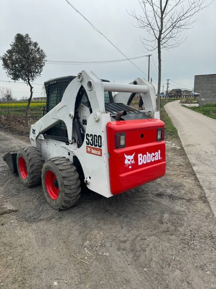 Bobcat S 300 - Міні-навантажувач: фото 4 Bobcat S 300 - Міні-навантажувач: фото 4