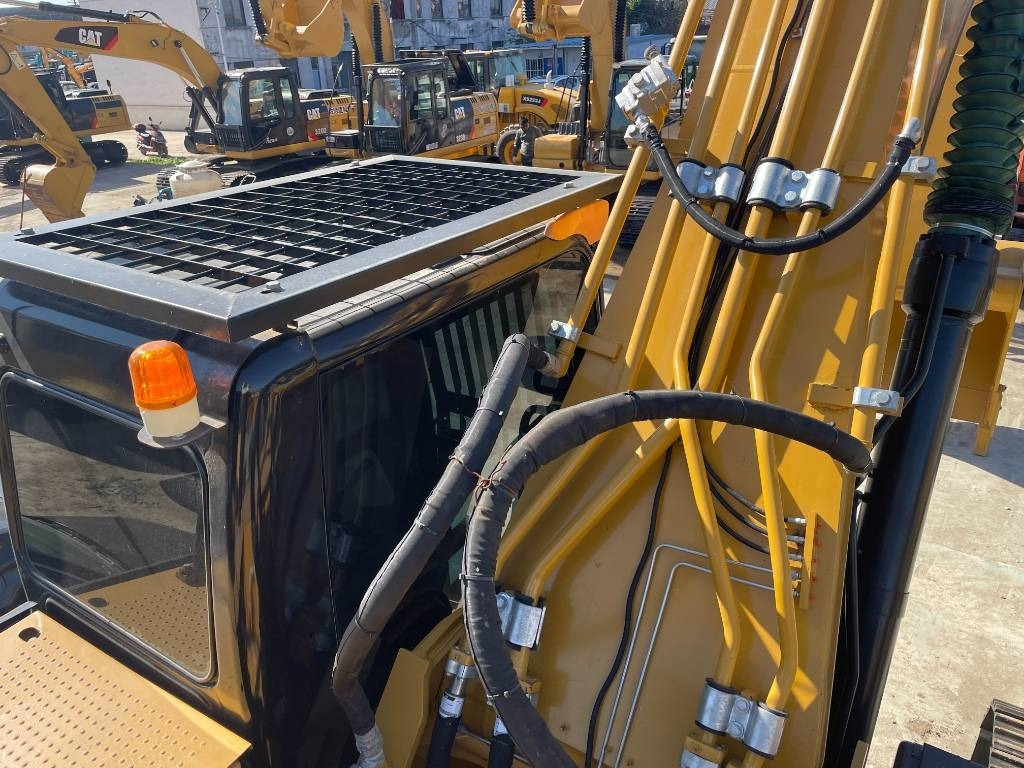 CAT 330 D - Гусеничний екскаватор: фото 4 CAT 330 D - Гусеничний екскаватор: фото 4