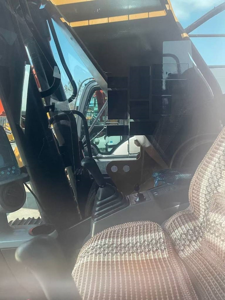 CAT 330D2  - Гусеничний екскаватор: фото 2 CAT 330D2  - Гусеничний екскаватор: фото 2