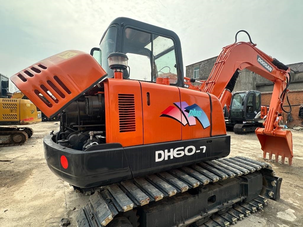 Doosan DH 60-7 - Гусеничний екскаватор: фото 1 Doosan DH 60-7 - Гусеничний екскаватор: фото 1