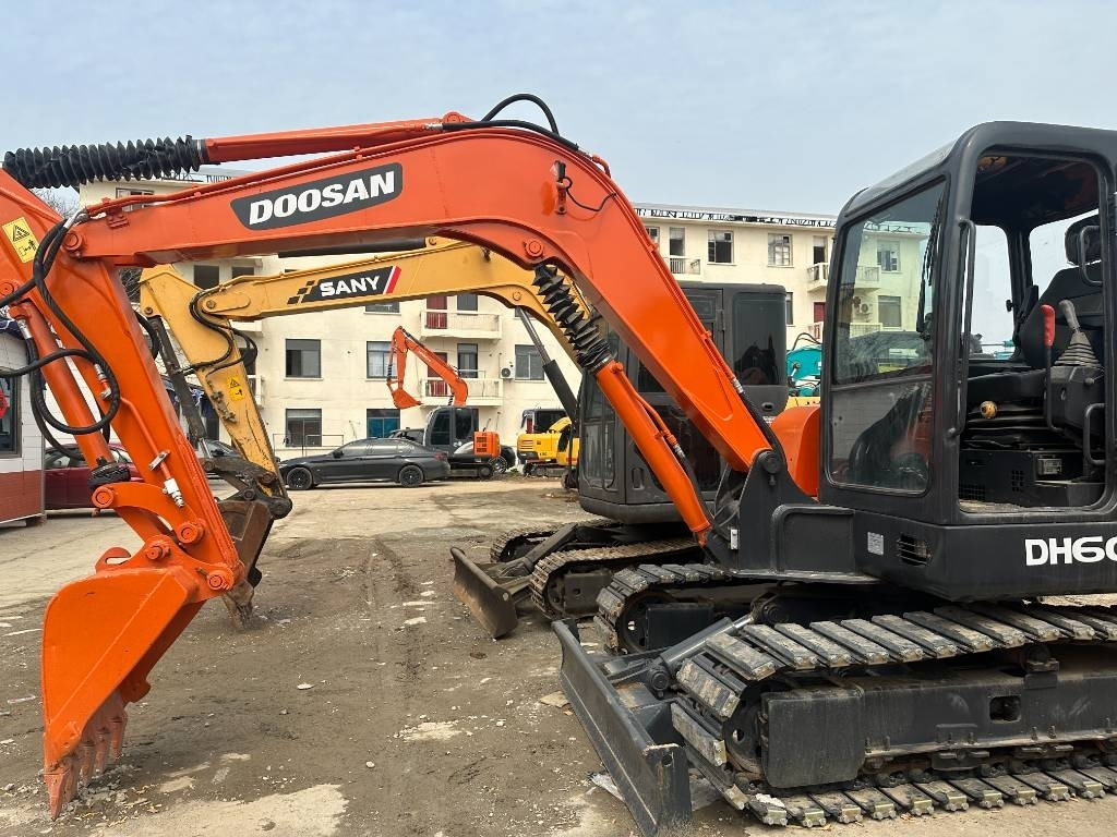 Doosan DH 60 - Міні-екскаватор: фото 3 Doosan DH 60 - Міні-екскаватор: фото 3