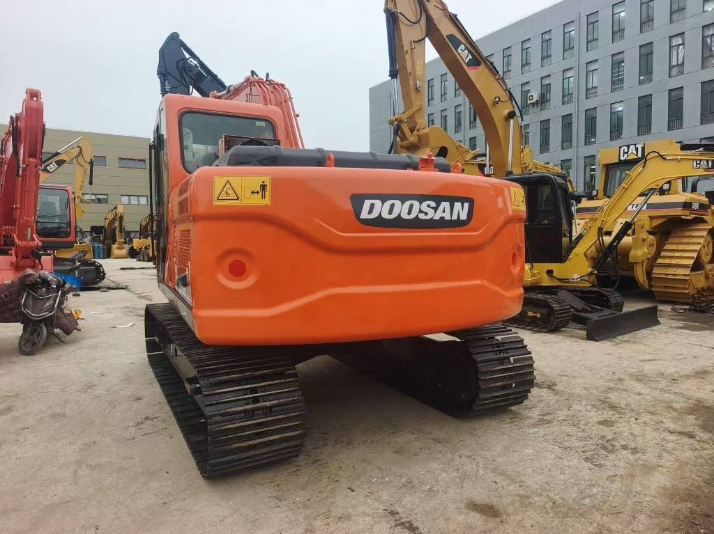 Doosan DX 140 - Гусеничний екскаватор: фото 5 Doosan DX 140 - Гусеничний екскаватор: фото 5