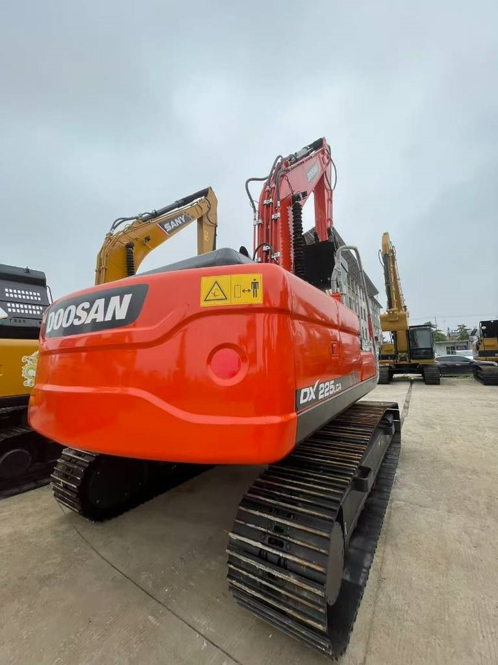 Doosan DX 225 LC - Гусеничний екскаватор: фото 3 Doosan DX 225 LC - Гусеничний екскаватор: фото 3