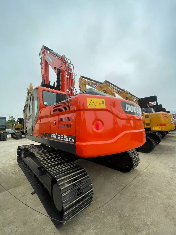 Doosan DX 225 LC - Гусеничний екскаватор: фото 1 Doosan DX 225 LC - Гусеничний екскаватор: фото 1