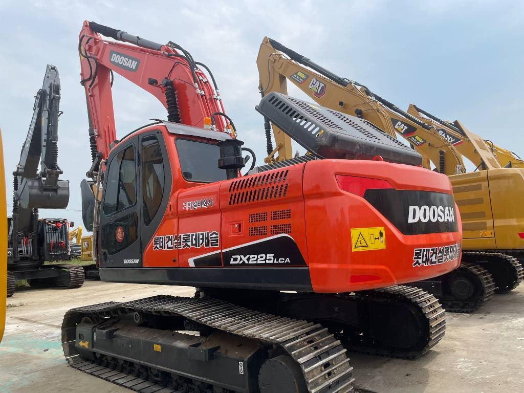Doosan DX 225 LCA - Гусеничний екскаватор: фото 1 Doosan DX 225 LCA - Гусеничний екскаватор: фото 1