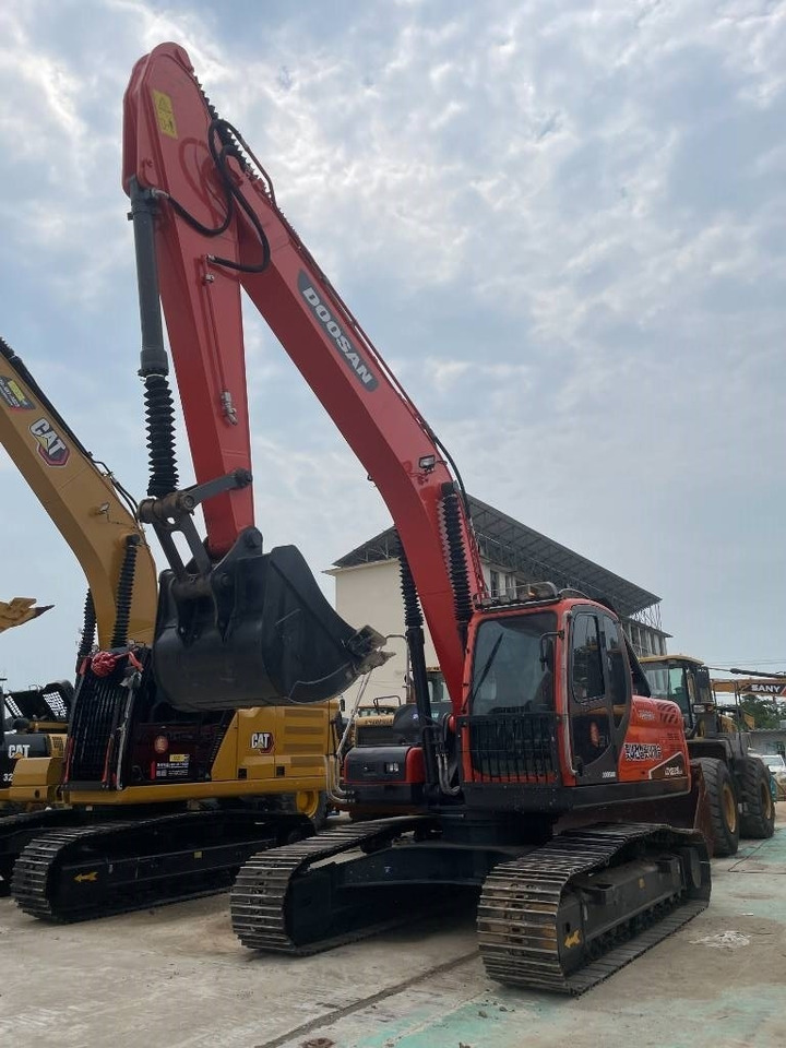 Doosan DX 225 LCA - Гусеничний екскаватор: фото 2 Doosan DX 225 LCA - Гусеничний екскаватор: фото 2