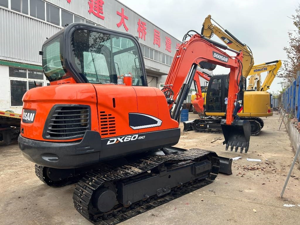 Doosan DX 60 - Міні-екскаватор: фото 1 Doosan DX 60 - Міні-екскаватор: фото 1