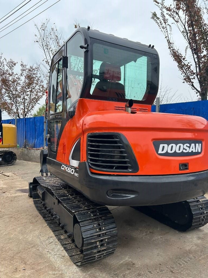Doosan DX 60 - Міні-екскаватор: фото 2 Doosan DX 60 - Міні-екскаватор: фото 2