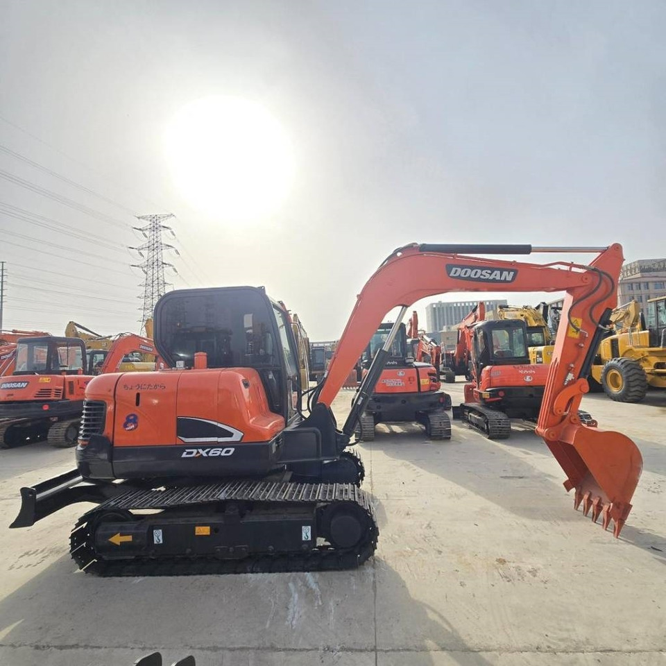 Doosan DX 60 - Міні-екскаватор: фото 2 Doosan DX 60 - Міні-екскаватор: фото 2