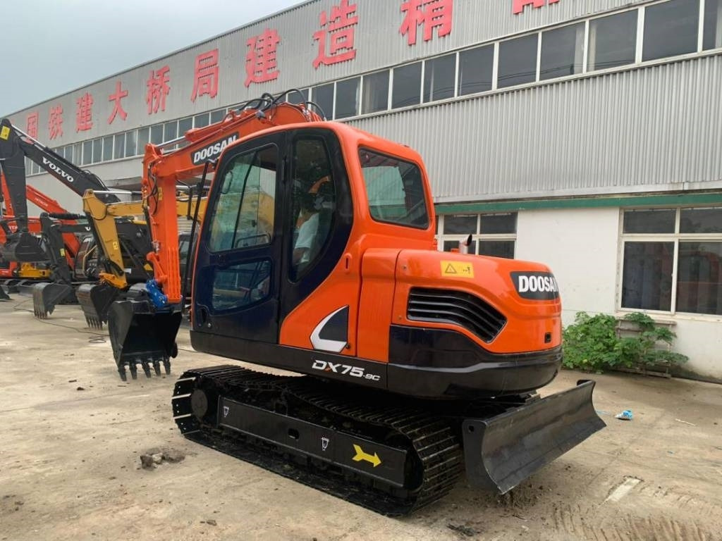 Doosan DX 75 - Міні-екскаватор: фото 3 Doosan DX 75 - Міні-екскаватор: фото 3