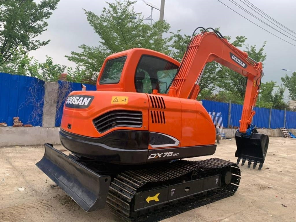Doosan DX 75 - Міні-екскаватор: фото 2 Doosan DX 75 - Міні-екскаватор: фото 2