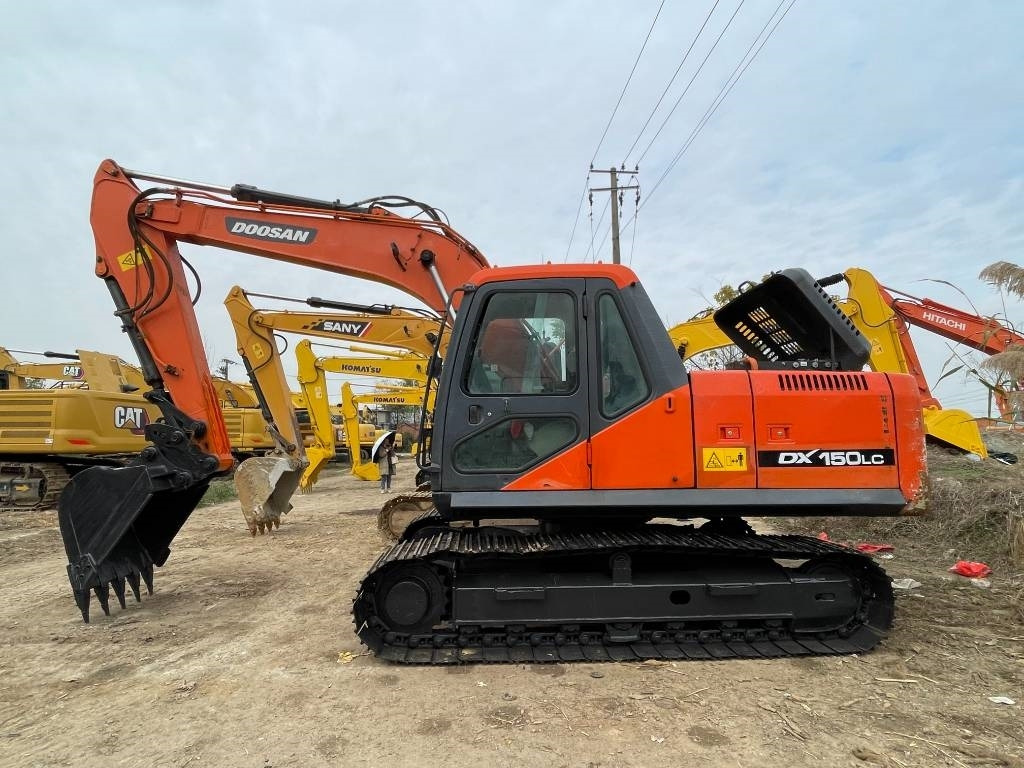 Doosan dx150 - Гусеничний екскаватор: фото 3 Doosan dx150 - Гусеничний екскаватор: фото 3