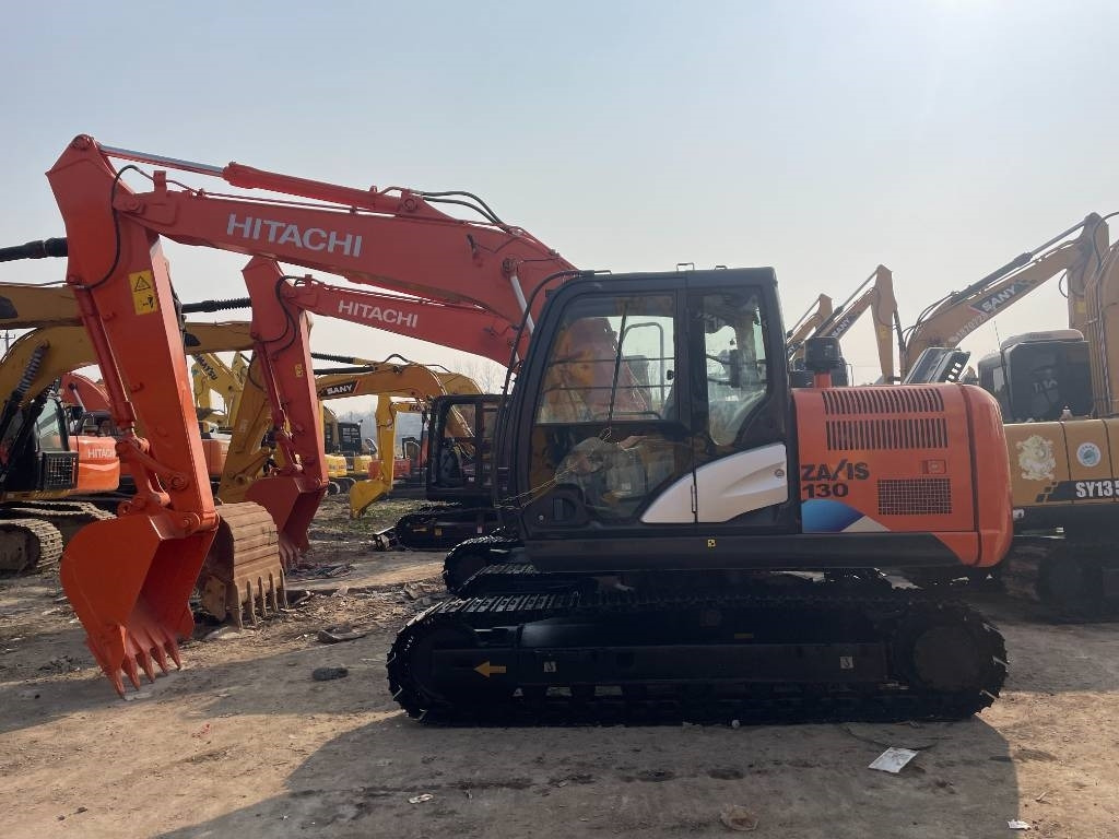 Hitachi ZX 130 - Гусеничний екскаватор: фото 3 Hitachi ZX 130 - Гусеничний екскаватор: фото 3