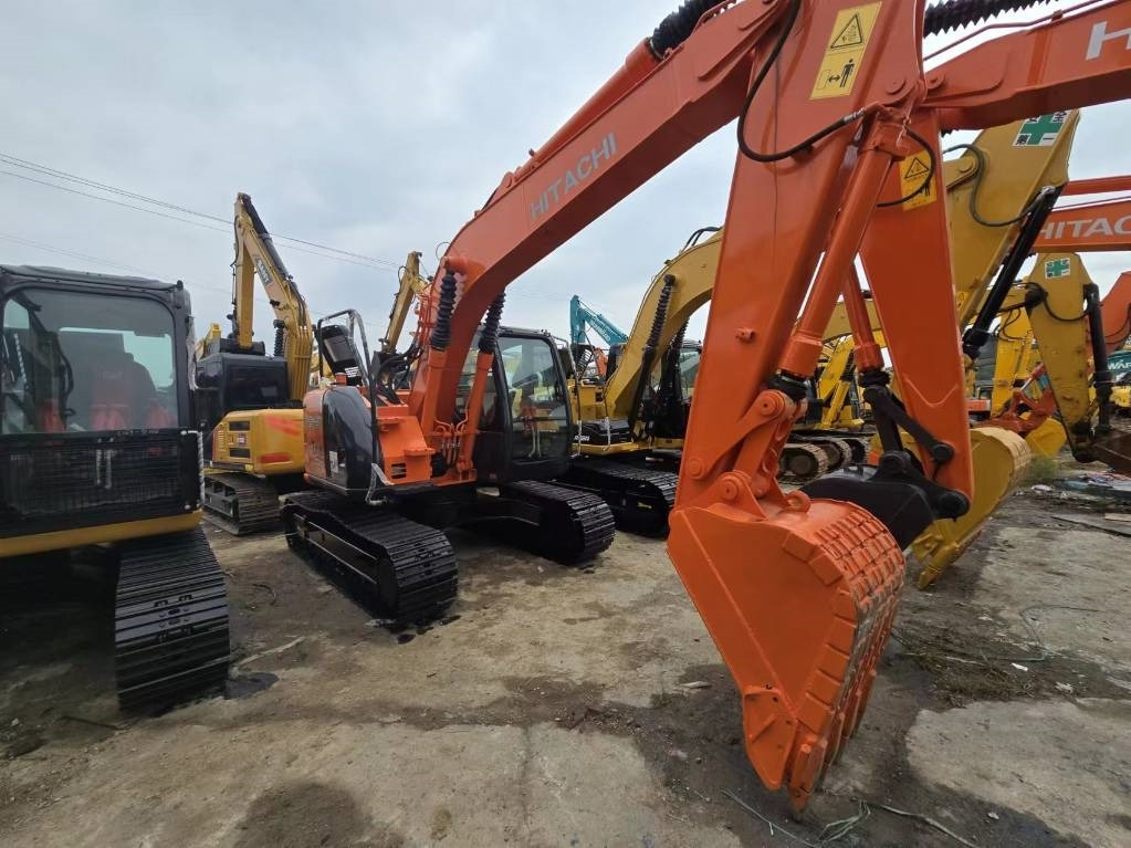 Hitachi ZX 135 US - Гусеничний екскаватор: фото 3 Hitachi ZX 135 US - Гусеничний екскаватор: фото 3