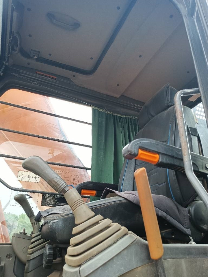 Hitachi ZX 200 E LC - Гусеничний екскаватор: фото 4 Hitachi ZX 200 E LC - Гусеничний екскаватор: фото 4