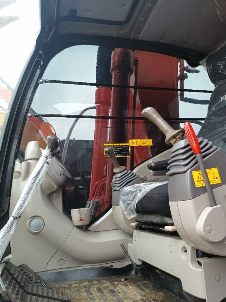 Hitachi ZX 200 - Гусеничний екскаватор: фото 3 Hitachi ZX 200 - Гусеничний екскаватор: фото 3