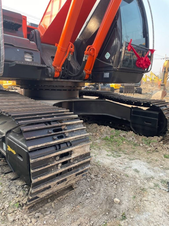 Hitachi ZX 210 - Гусеничний екскаватор: фото 5 Hitachi ZX 210 - Гусеничний екскаватор: фото 5