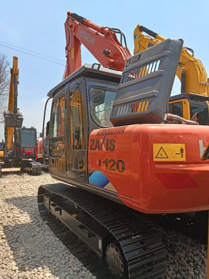 Hitachi ZX 240 - Гусеничний екскаватор: фото 5 Hitachi ZX 240 - Гусеничний екскаватор: фото 5