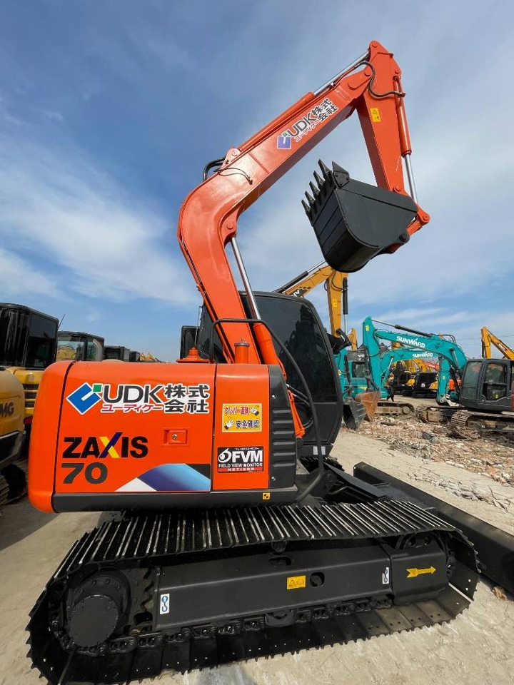 Hitachi ZX 70 - Міні-екскаватор: фото 1 Hitachi ZX 70 - Міні-екскаватор: фото 1