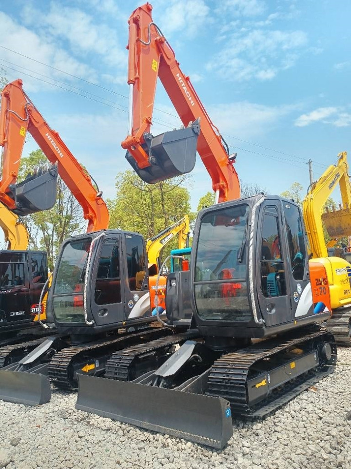 Hitachi ZX 70 - Гусеничний екскаватор: фото 1 Hitachi ZX 70 - Гусеничний екскаватор: фото 1