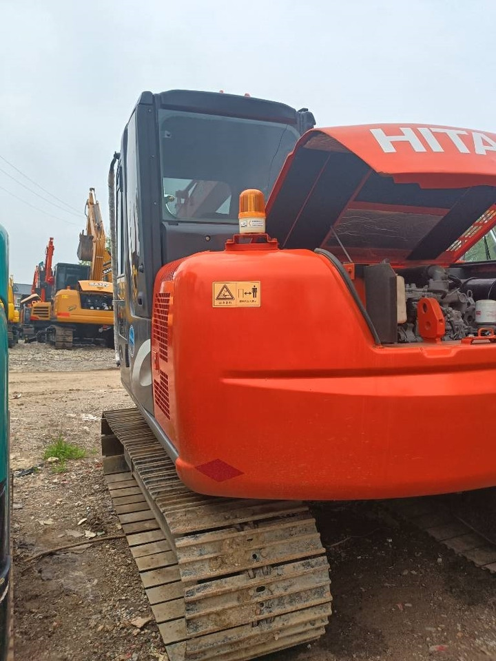 Hitachi ZX 70 - Гусеничний екскаватор: фото 4 Hitachi ZX 70 - Гусеничний екскаватор: фото 4