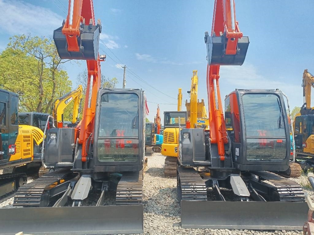 Hitachi ZX 70 - Гусеничний екскаватор: фото 2 Hitachi ZX 70 - Гусеничний екскаватор: фото 2