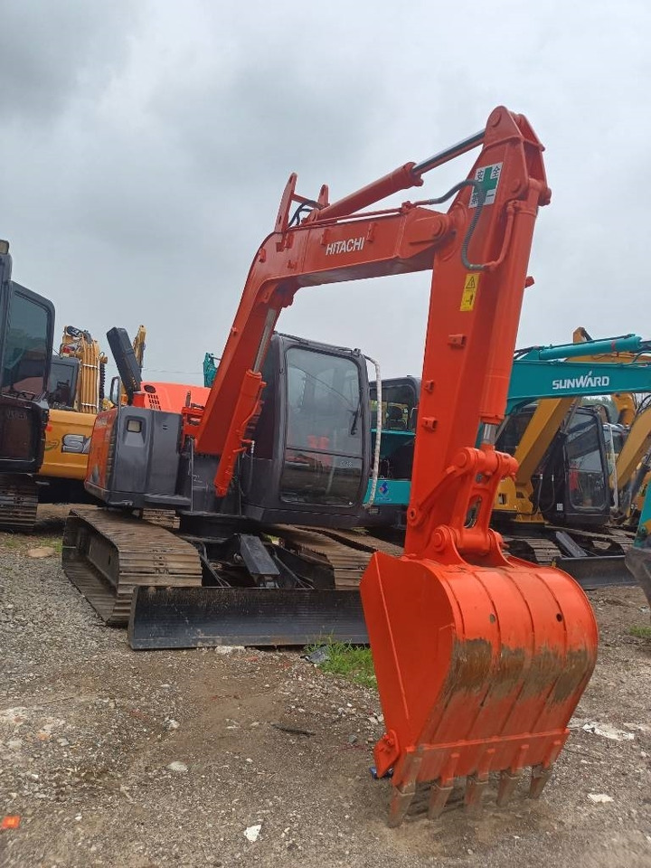 Hitachi ZX 70 - Гусеничний екскаватор: фото 1 Hitachi ZX 70 - Гусеничний екскаватор: фото 1