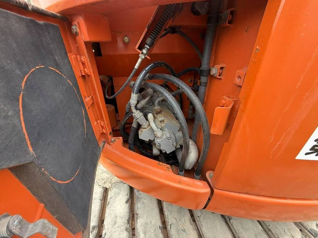 Hitachi ZX 75 US - Міні-екскаватор: фото 4 Hitachi ZX 75 US - Міні-екскаватор: фото 4