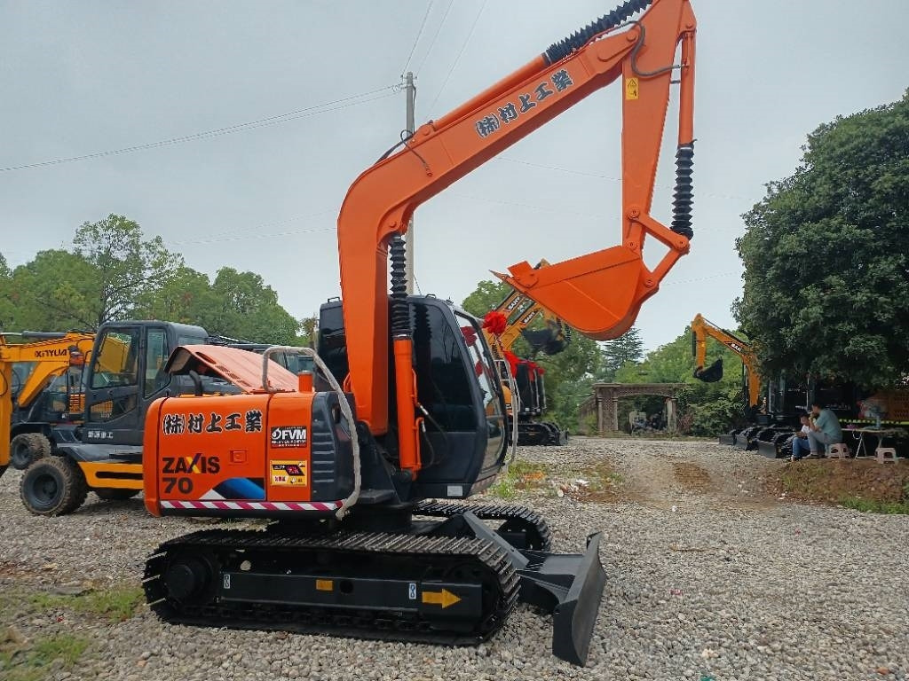 Hitachi ZX70 - Гусеничний екскаватор: фото 2 Hitachi ZX70 - Гусеничний екскаватор: фото 2